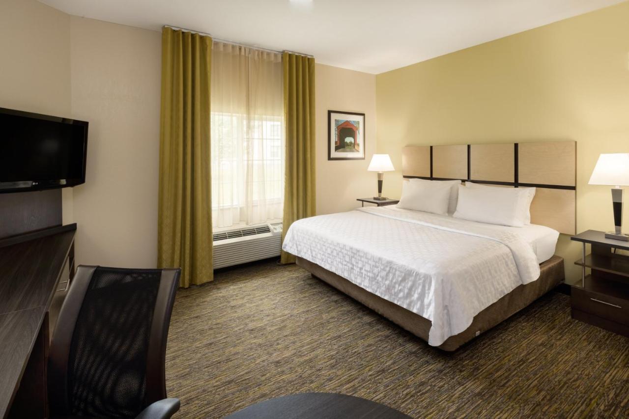 Candlewood Suites Windsor Locks, An Ihg Hotel Bagian luar foto