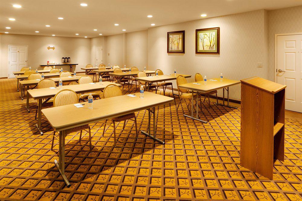 Candlewood Suites Windsor Locks, An Ihg Hotel Bagian luar foto